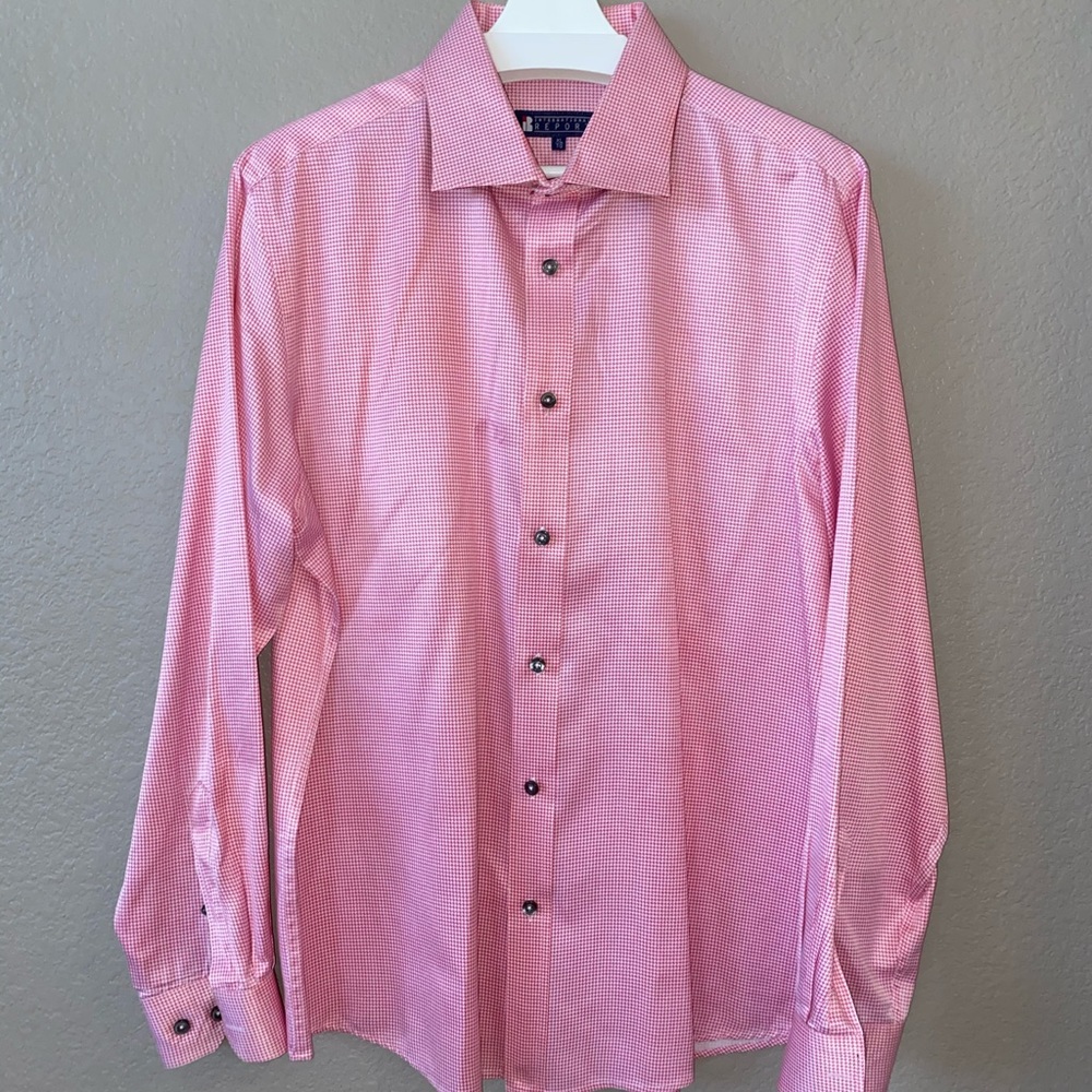 International Report dress shirt, this is gorgeous